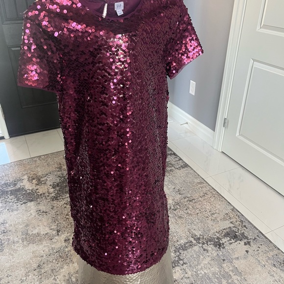 Sequined gap kids, XXL plum coloured holiday dress T-shirt style - Picture 6 of 17